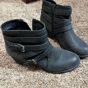 Women's Black Ankle Boots Size 9.5